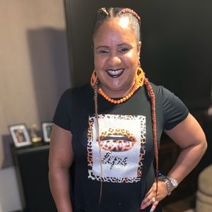 Meet your Posher, Dominique